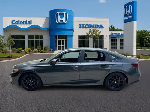 Used 2025 Honda Civic Sport image 3