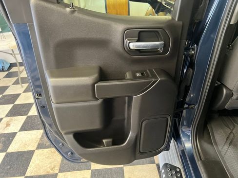 Used 2021 Chevrolet Silverado 1500 LT w/ Z71 Off-Road Package image 40