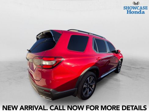Used 2025 Honda Pilot Elite image 5