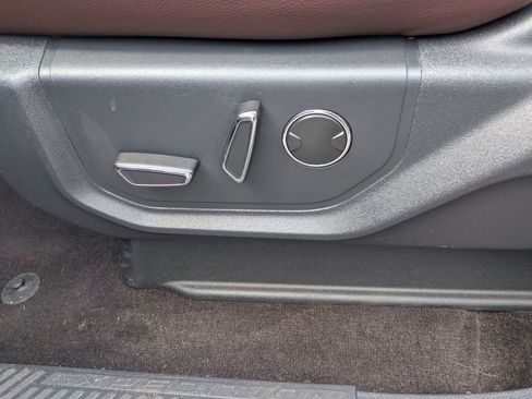 Used 2022 Ford Expedition Limited RWD image 24