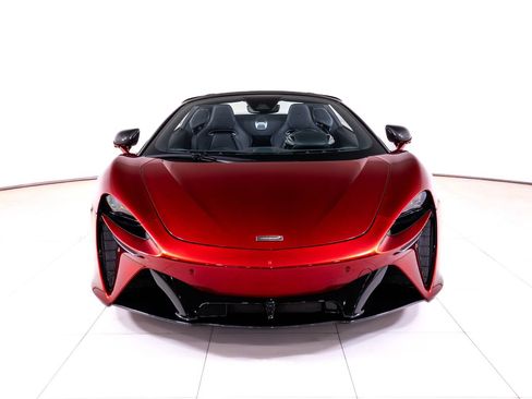 Used 2025 McLaren Artura Spider RWD image 10