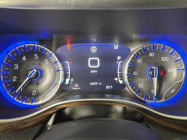 Used 2023 Chrysler Pacifica Limited AWD/4WD image 26