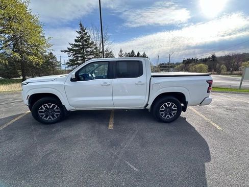 Used 2024 Nissan Frontier SL w/ Technology Package image 6