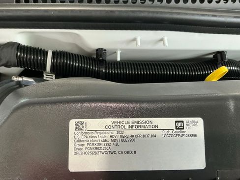 Used 2023 Chevrolet Express 3500 w/ Driver Convenience Package RWD image 47