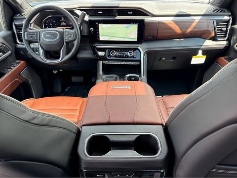 New 2026 GMC Sierra 2500 Denali Ultimate AWD/4WD image 11