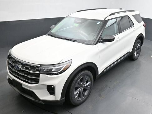 Used 2025 Ford Explorer Active w/ Active Comfort Package AWD/4WD image 20