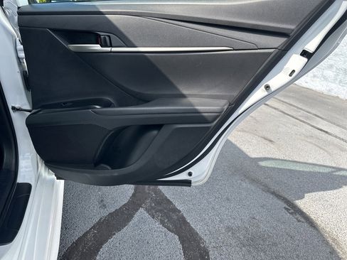 Used 2025 Toyota Camry SE image 23