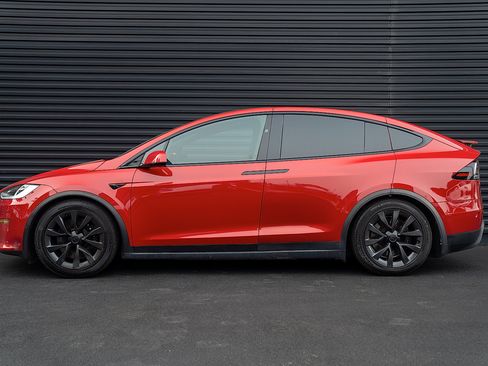 Used 2023 Tesla Model X AWD/4WD image 2
