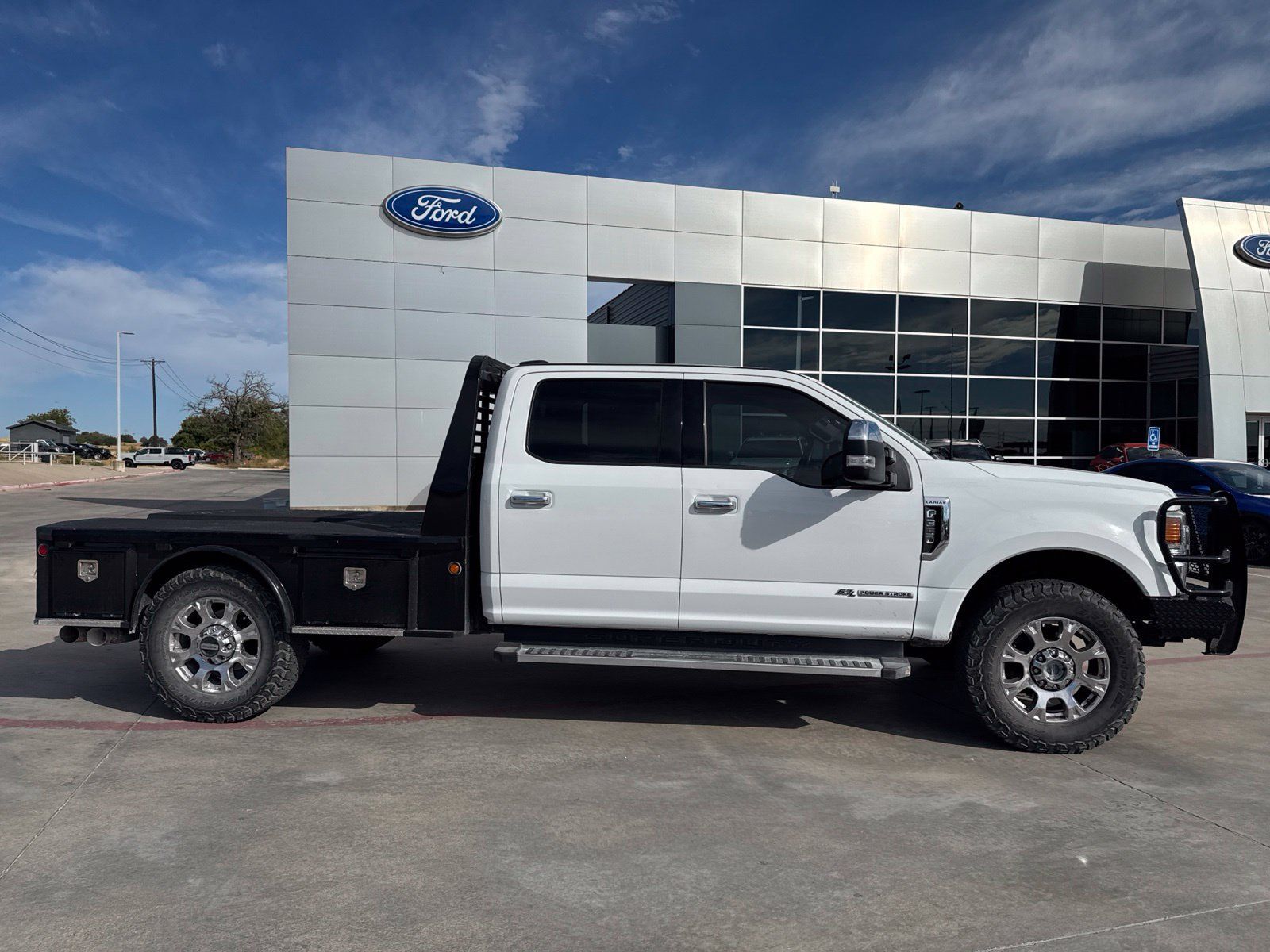 Used 2022 Ford F350 Lariat w/ Chrome Package AWD/4WD image 2