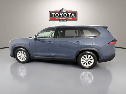 Certified 2025 Toyota Grand Highlander FWD image 4
