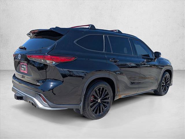 Used 2021 Toyota Highlander XSE FWD image 5
