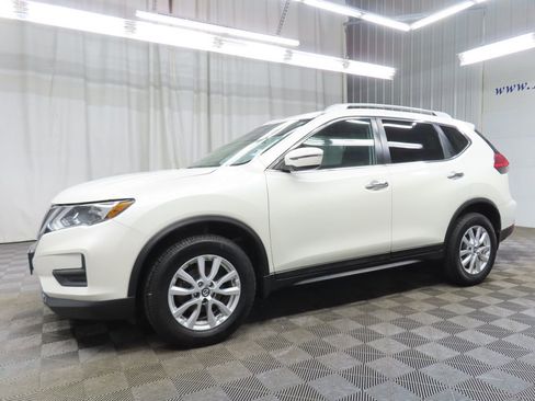 Used 2017 Nissan Rogue SV AWD/4WD image 7