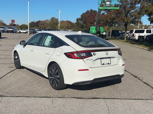 Used 2023 Honda Civic EX-L image 6