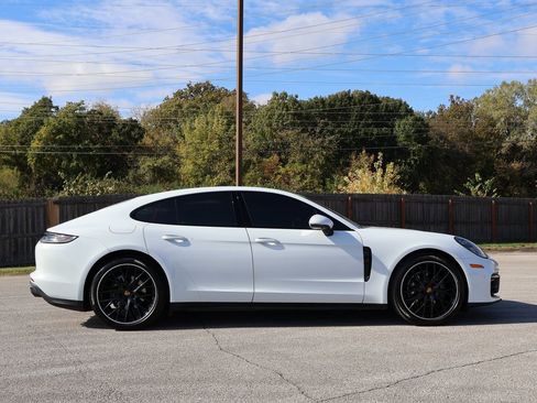 Used 2022 Porsche Panamera 4 Platinum Edition w/ Assistance Package image 9
