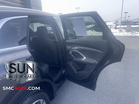 Used 2025 Audi Q5 Premium w/ 19" Wheel Package image 13