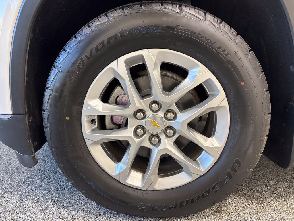 Used 2019 Chevrolet Traverse LT w/ LPO, Floor Liner Package AWD/4WD image 50