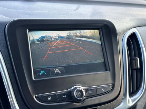 Used 2018 Chevrolet Equinox LS image 30