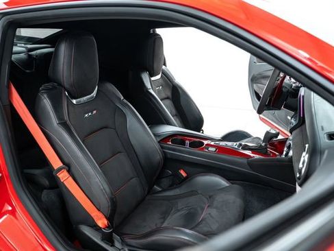 Used 2020 Chevrolet Camaro ZL1 image 28