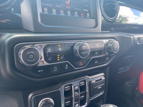 Used 2022 Jeep Wrangler Unlimited Sport AWD/4WD image 24