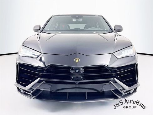 Used 2023 Lamborghini Urus Performante image 2