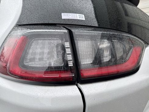 Used 2023 Jeep Cherokee Altitude Lux image 17