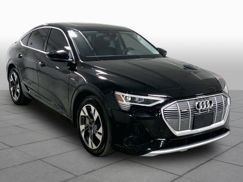 Used 2022 Audi e-tron Premium Plus AWD/4WD image 2