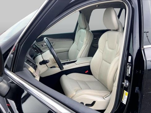 Used 2021 Volvo XC90 T6 Inscription w/ Protection Package Premier AWD/4WD image 8