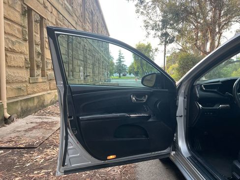 Used 2015 Toyota Avalon XLE Touring image 11