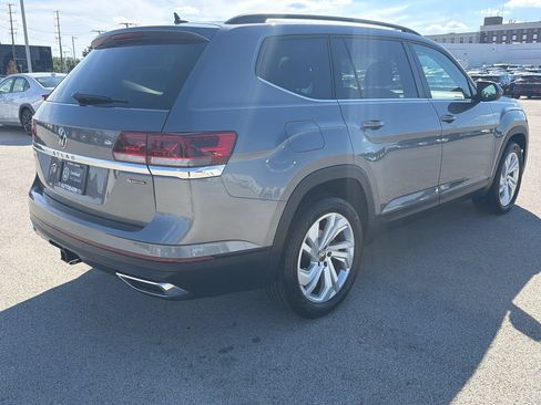 Certified 2023 Volkswagen Atlas SE w/ Panoramic Sunroof Package AWD/4WD image 6