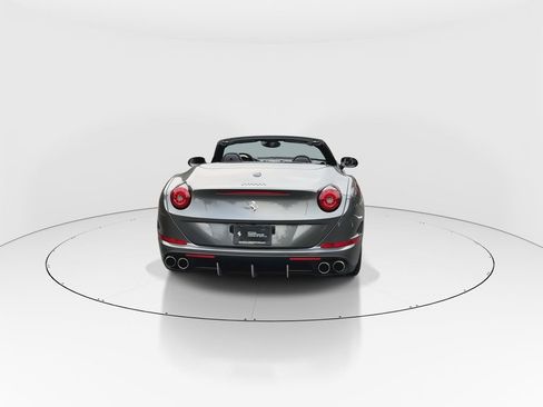 Used 2015 Ferrari California T RWD image 7