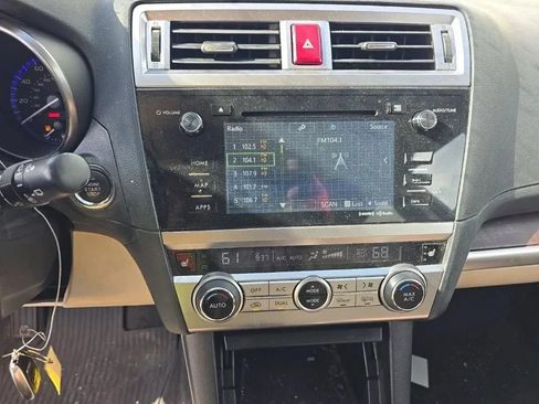Used 2015 Subaru Outback 2.5i Limited AWD/4WD image 10
