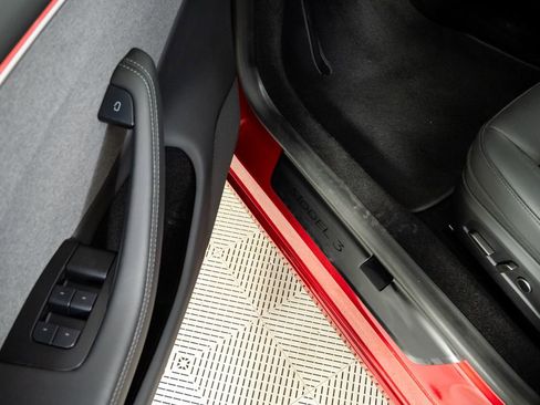 Used 2024 Tesla Model 3 Standard Range image 7