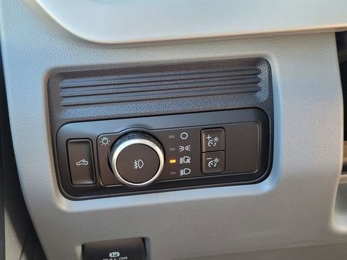 New 2026 Ford F250 XL w/ XL Driver Assist Package RWD image 26