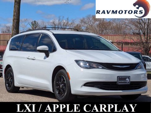 Used 2020 Chrysler Voyager Lxi image 1