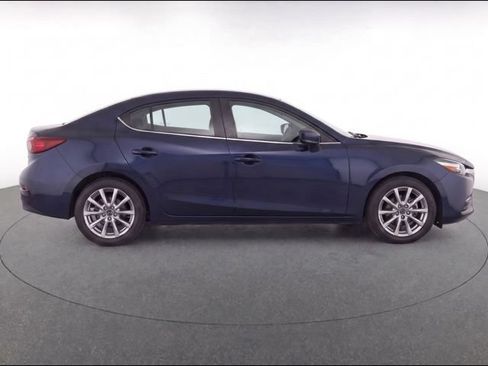 Used 2017 MAZDA MAZDA3 Sport w/ Preferred Equipment Package FWD image 7