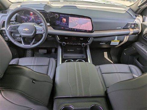 New 2025 Chevrolet Suburban High Country image 24