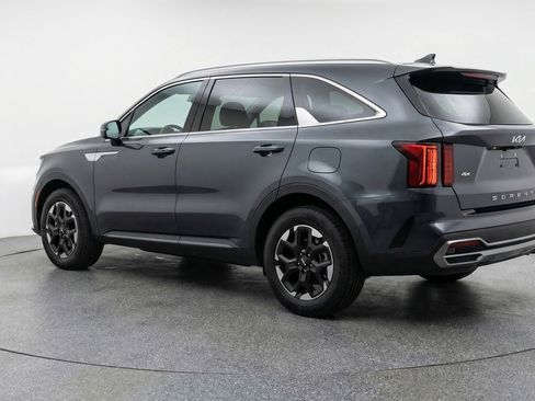 Used 2024 Kia Sorento S AWD/4WD image 6