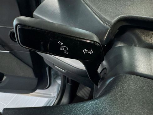 Used 2025 Lincoln Navigator L Reserve image 5