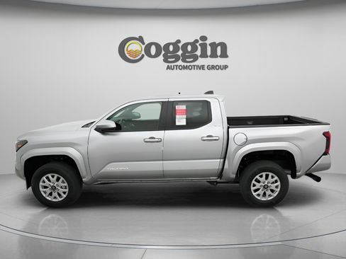 New 2026 Toyota Tacoma SR5 AWD/4WD image 8