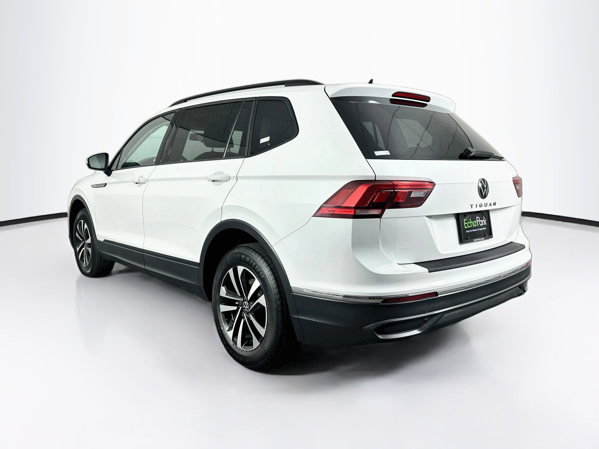 Used 2022 Volkswagen Tiguan S FWD image 5