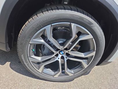 New 2026 BMW X5 xDrive40i w/ Climate Comfort Package