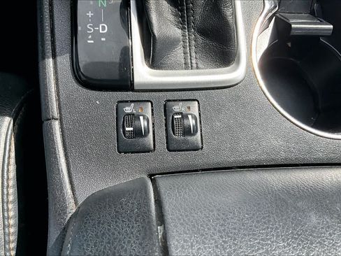 Used 2017 Toyota Highlander XLE AWD/4WD image 31