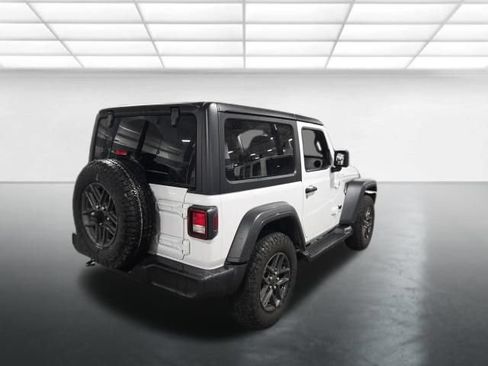 Used 2024 Jeep Wrangler Sport AWD/4WD image 5