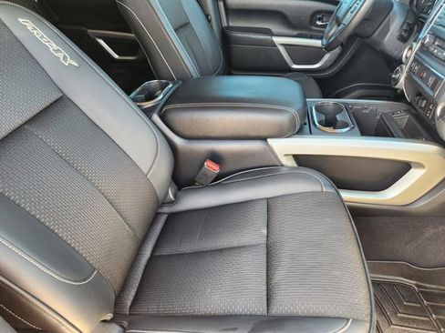 Used 2017 Nissan Titan PRO-4X image 14