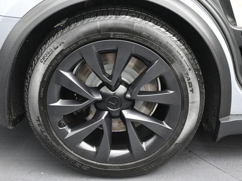 Used 2025 Tesla Model X AWD/4WD image 32