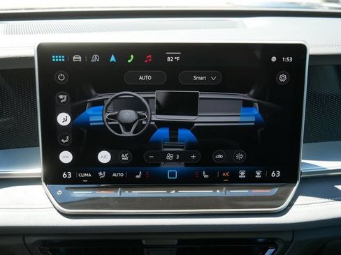 Certified 2025 Volkswagen Tiguan SE AWD/4WD image 34