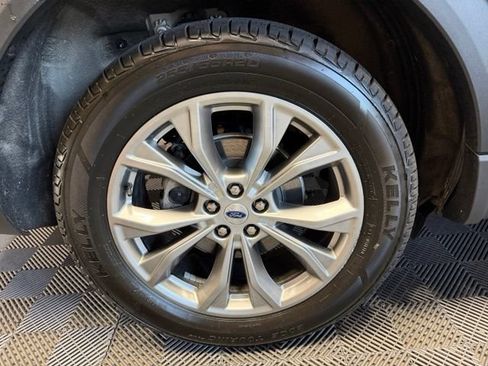 Used 2023 Ford Explorer XLT w/ Equipment Group 202A AWD/4WD image 45