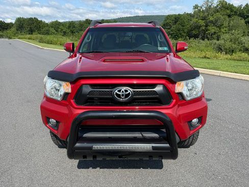 Used 2012 Toyota Tacoma 4x4 Double Cab w/ TRD Sport Pkg image 2