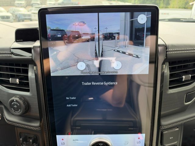 Used 2025 Ford F150 Lightning Platinum AWD/4WD image 34