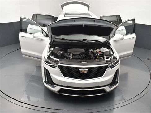 Used 2023 Cadillac XT6 Premium Luxury w/ LPO, Floor Liner Package image 27